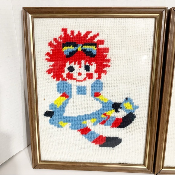 Vintage Handcrafted Set of Two Framed Raggedy Ann Andy Embroidered Walk Hangings - Picture 2 of 5